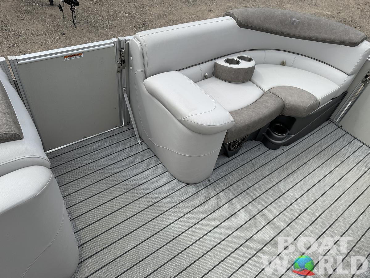 Used 2019 Tahoe Cascade 2385 RJ Pontoon