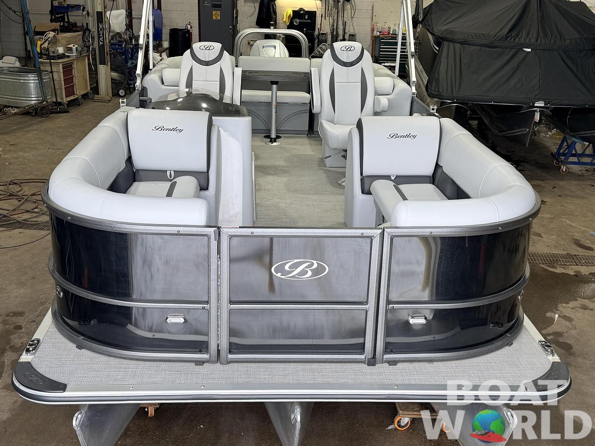 Used 2024 Bentley Pontoons Legacy 223 Navigator Quad Lounge Tri-toon Pontoon & 150HP Honda 4-Stroke EFI