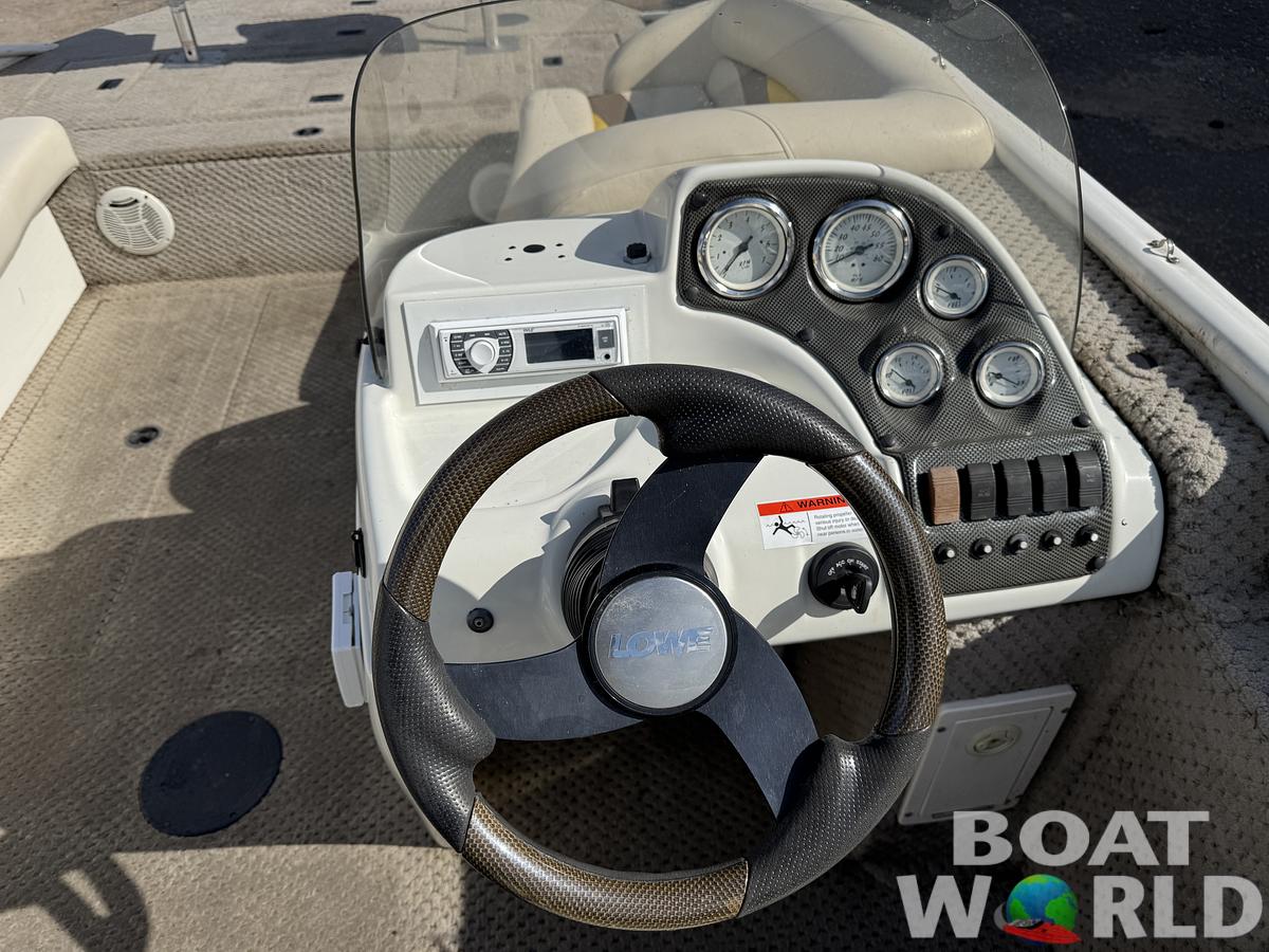 Used 2007 Lowe Suncruiser Tahiti 224 Deck Boat