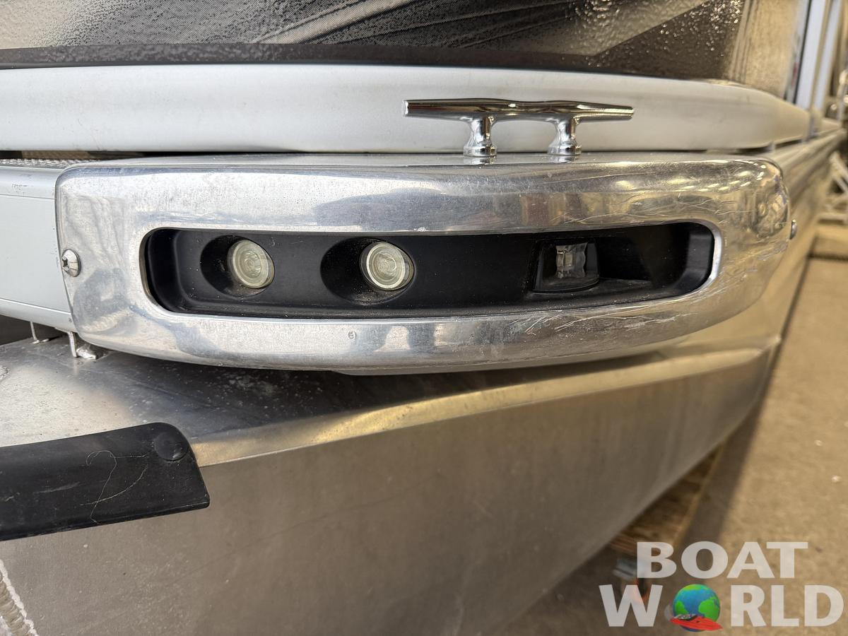 Used 2016 Premier 220 Castaway