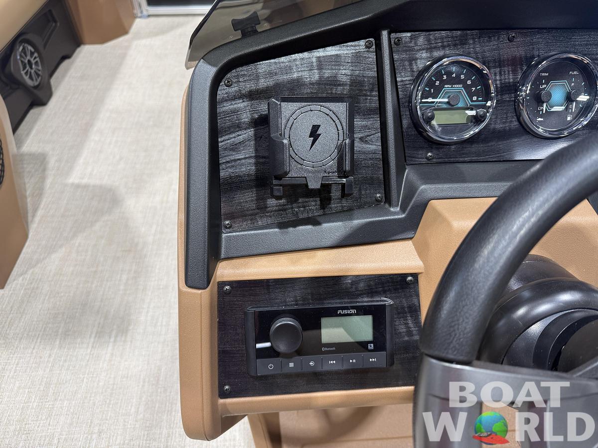 2027 Tahoe Sport VRB Premium 2385 Swingback & 4-Stroke $37995