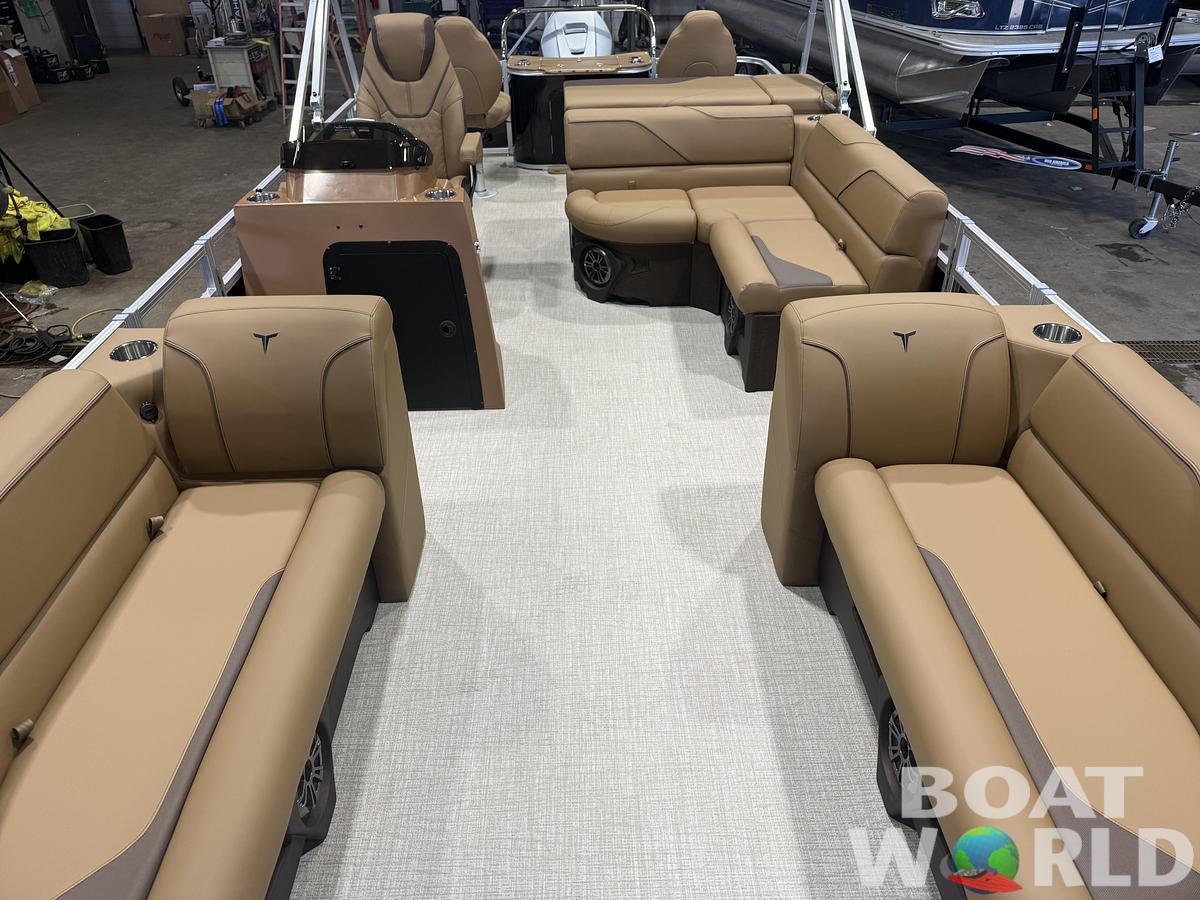 2027 Tahoe Sport Rear Fish 2385 & 4-Stroke $39995