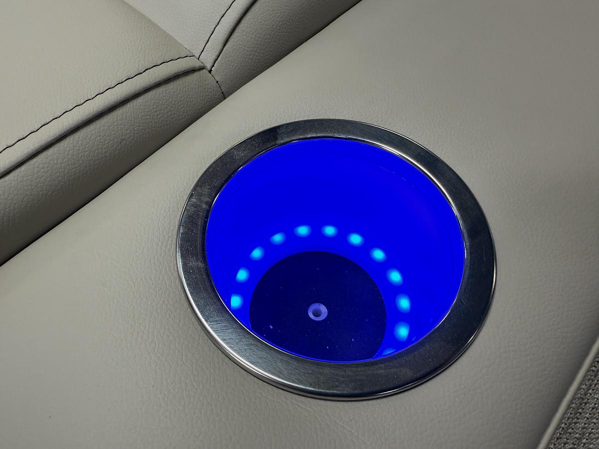 2025 Bentley Pontoons Legacy 223 Swingback Tritoon & Honda 4-Stroke EFI