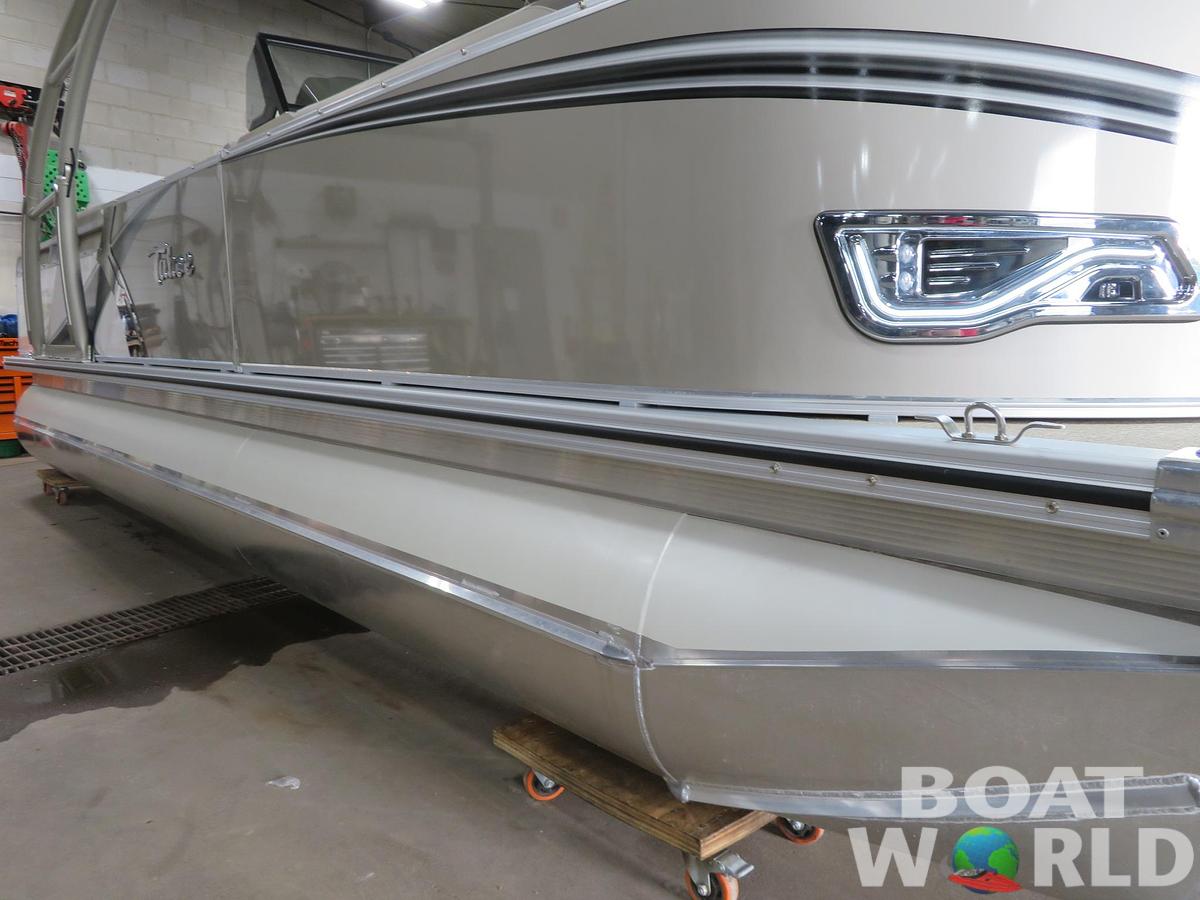 2024 Tahoe Pontoons LTZ 2385 Elite Windshield Tritoon & Suzuki 200HP 4-Stroke EFI