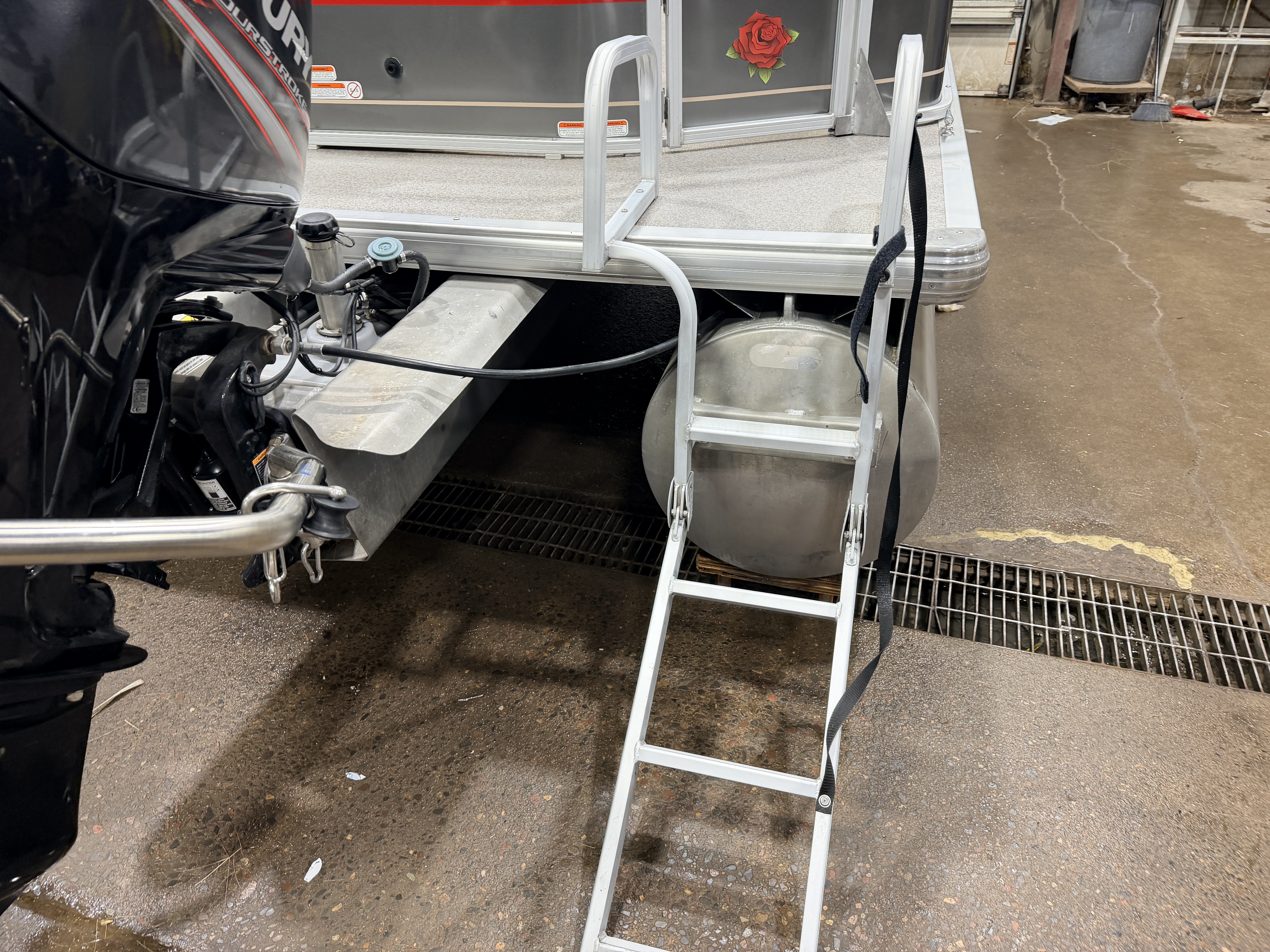 Used 2019 Sun Tracker Party Barge 18 DLX & 75HP Mercury 4Stroke -$21,995