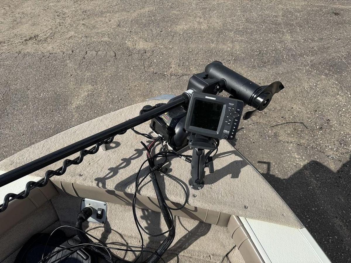 Used 2010 Smoker Craft Pro Mag 182