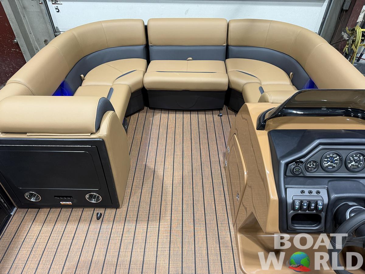 2026 Bentley Pontoons Legacy 200 Navigator Quad Lounge $39995