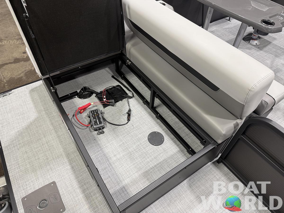 2026 Princecraft Vectra 23 RL SS Swingback Pontoon 