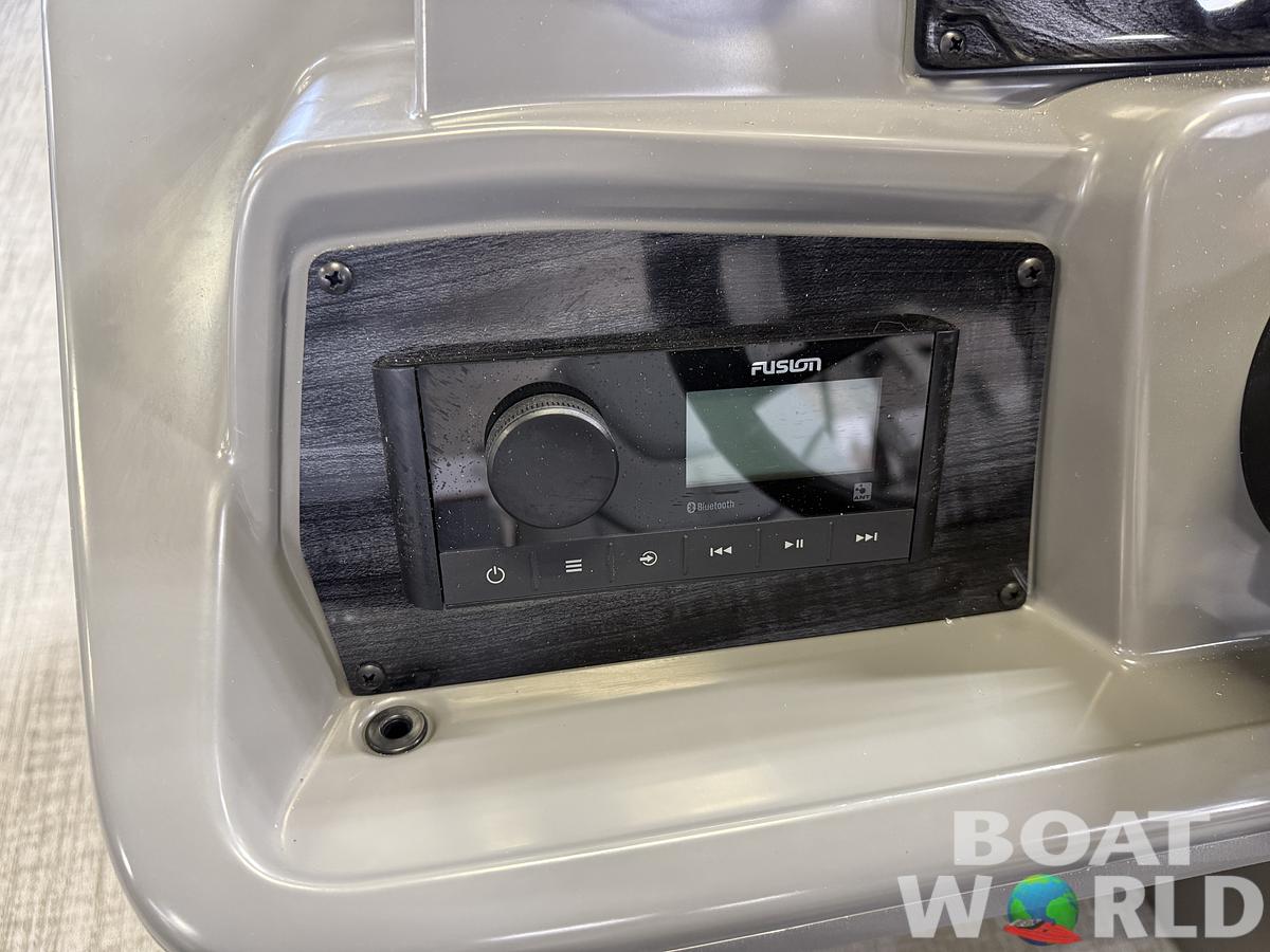 2026 Tahoe Pontoons Sport 2385 Swingback (VRB) & Honda 4-Stroke EFI