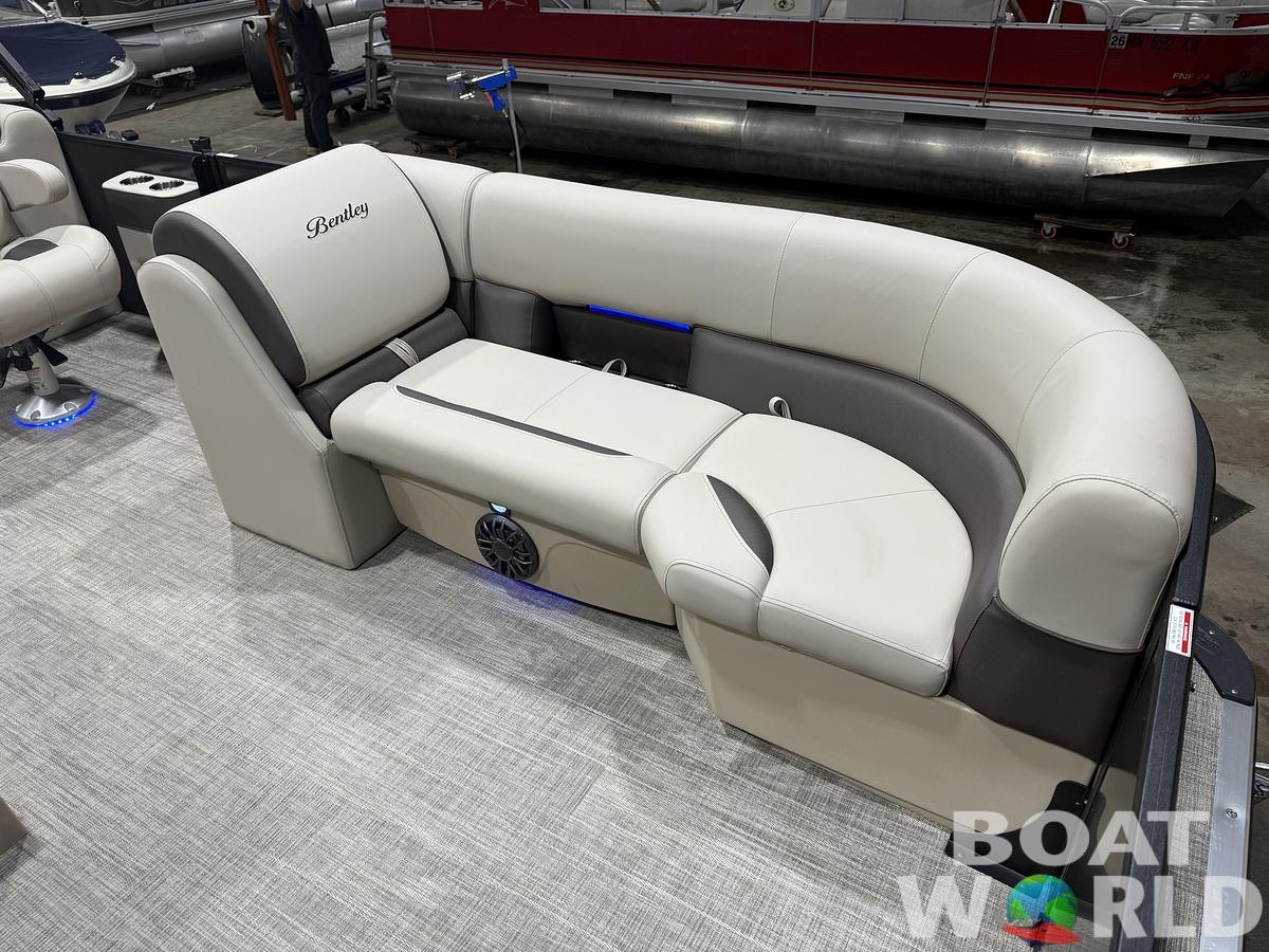 2027 Bentley Legacy 220 Navigator Quad Lounge Pontoon $42995
