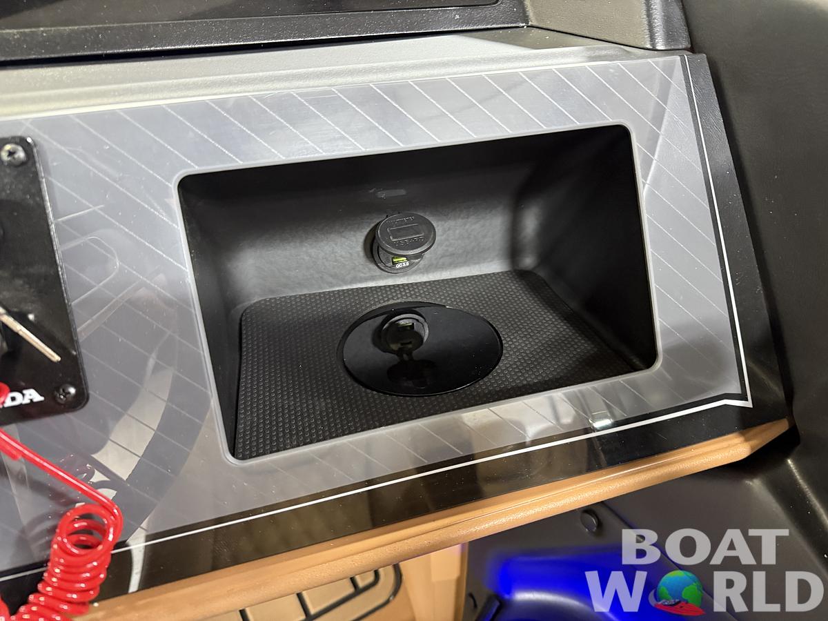 2025 Tahoe Pontoons Cascade 2385 Quad Lounge & Honda 4-Stroke EFI