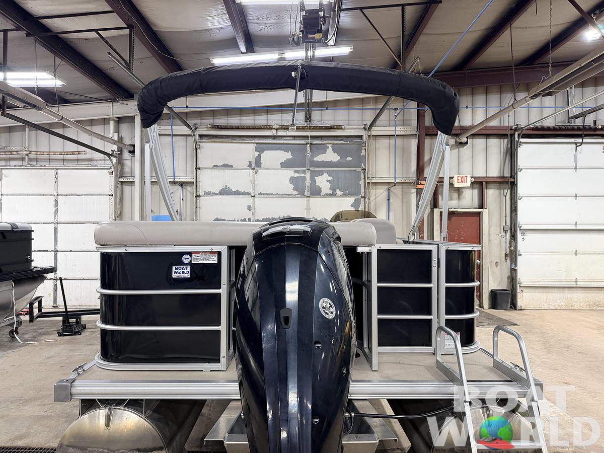 Used 2015 Sylvan Mirage 820 & 90HP Mercury 4Stroke - $21,995