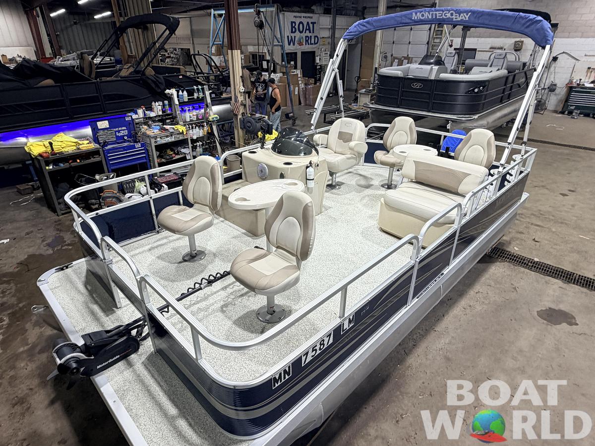 Used 2017 Montego Bay 8518 4-PT & 40HP Honda 4Stroke -$18,995