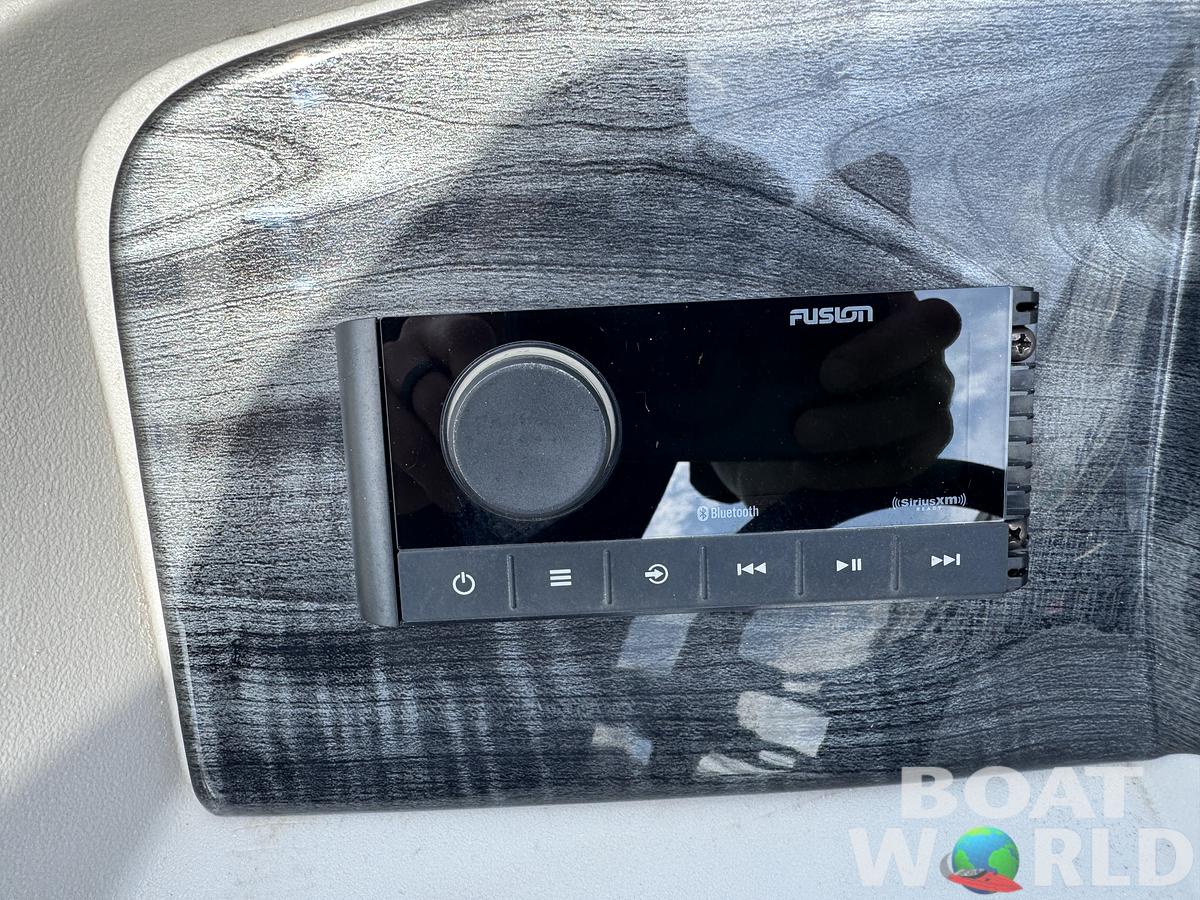 Used 2023 Avalon LSZ 2385 QL Tritoon Pontoon