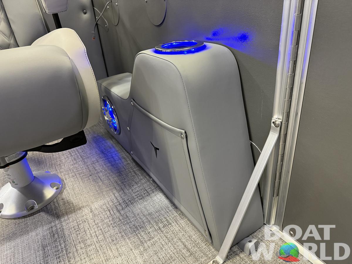 2025 Tahoe Pontoons Cascade 2385 Quad Lounge Tritoon & Honda 4-Stroke EFI