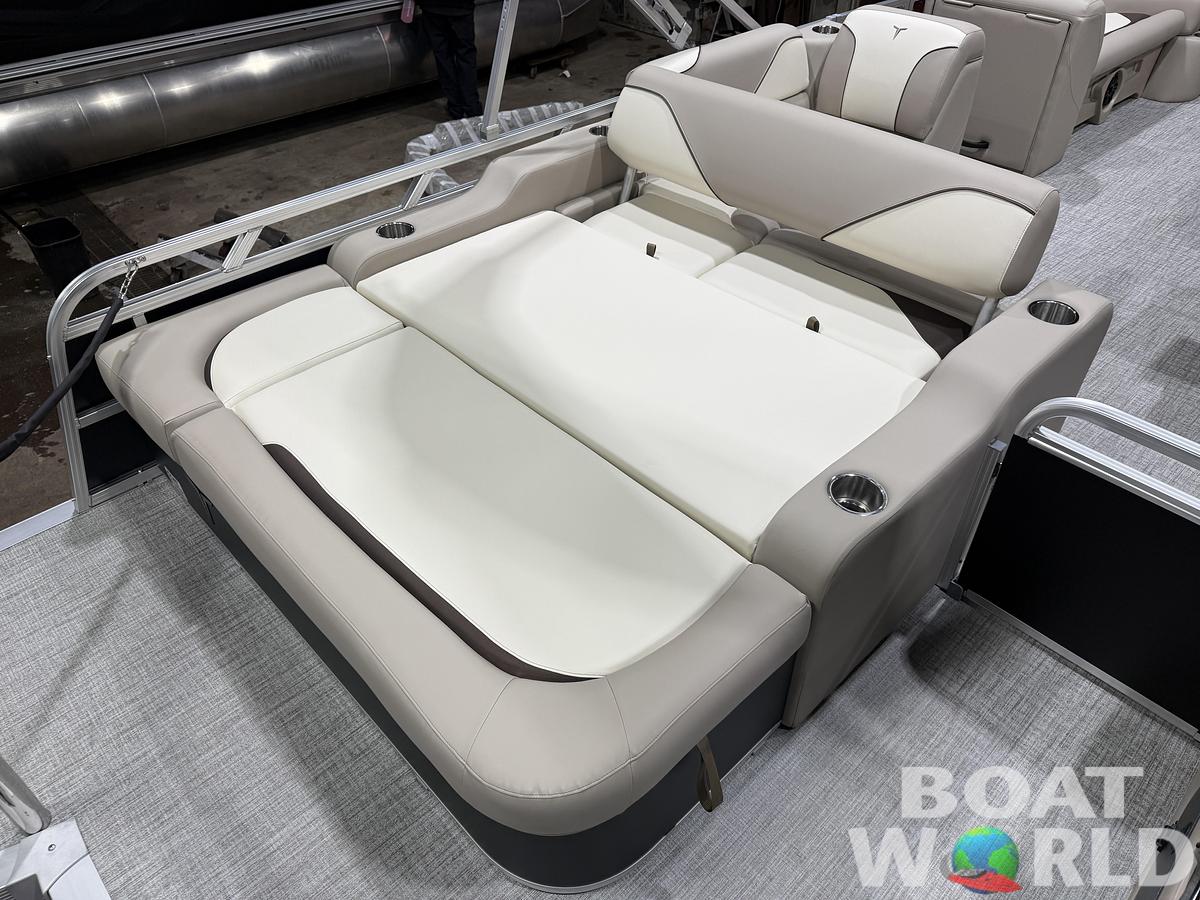 2026 Tahoe Sport VRB 2385 Swingback & 4-Stroke $34995