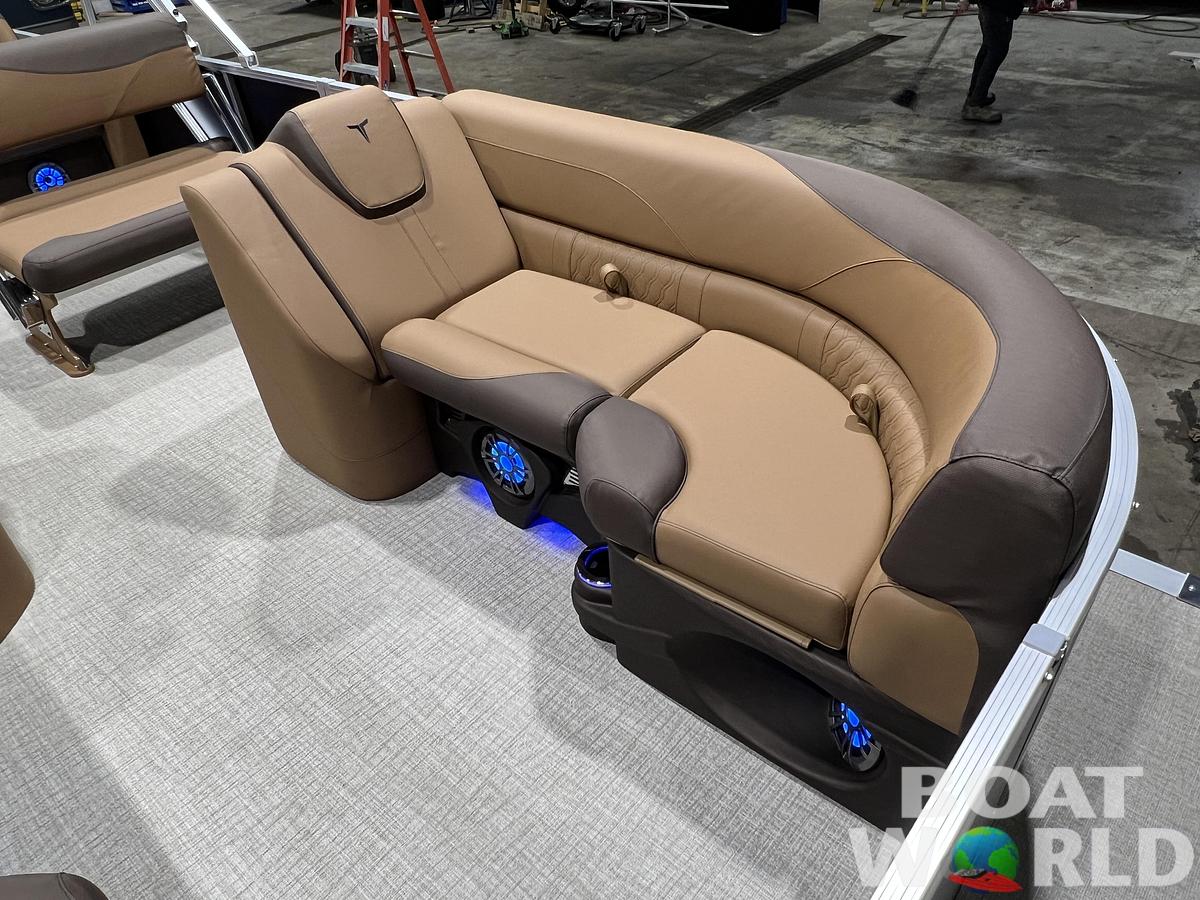 2026 Tahoe Pontoons LTZ 2385 Entertainer Tritoon