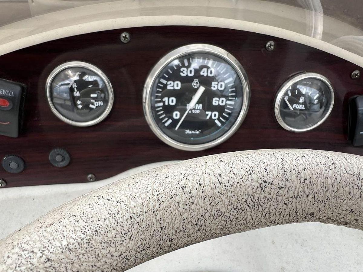 Used 2005 Bennington Sedona F21 Pontoon