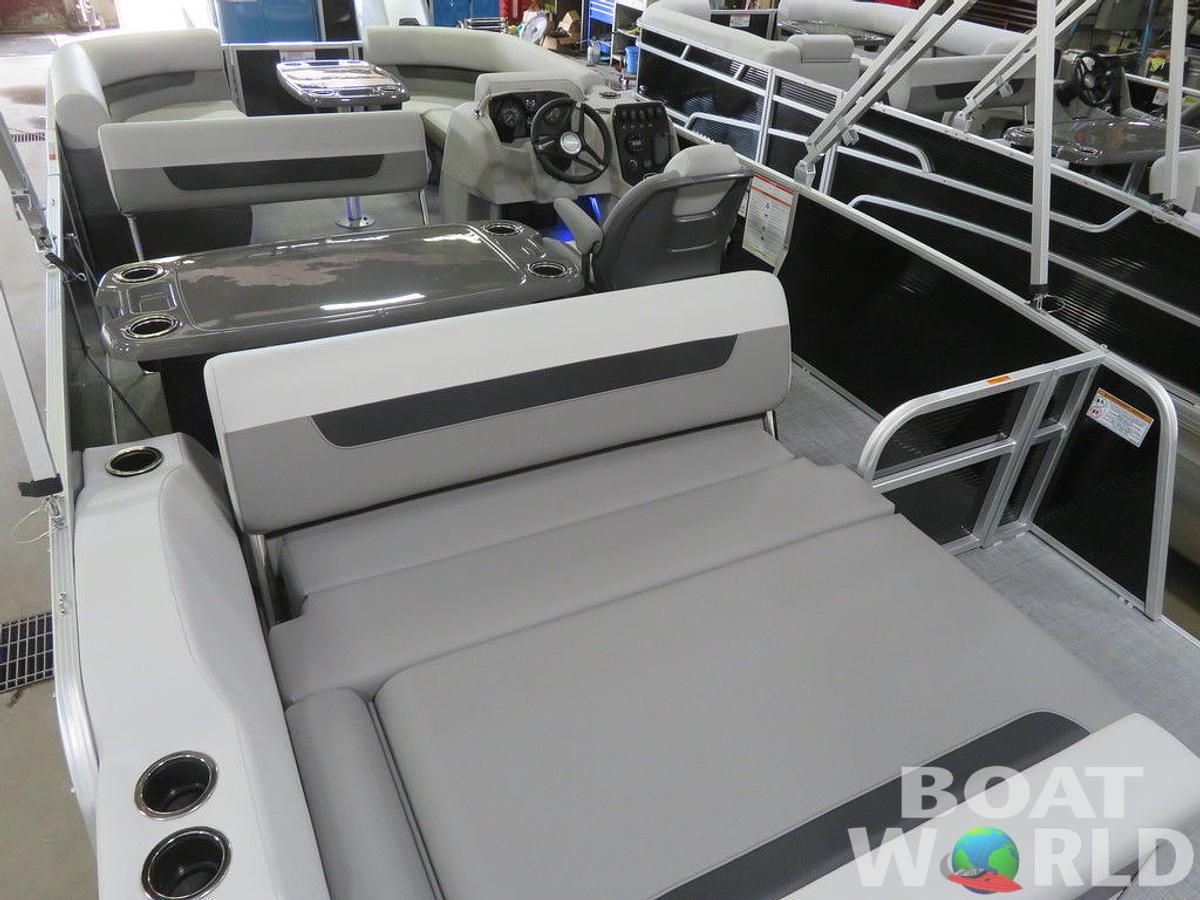 2025 Princecraft Vectra 21 RL Dinette Swingback Pontoon & Mercury 4-Stroke EFI