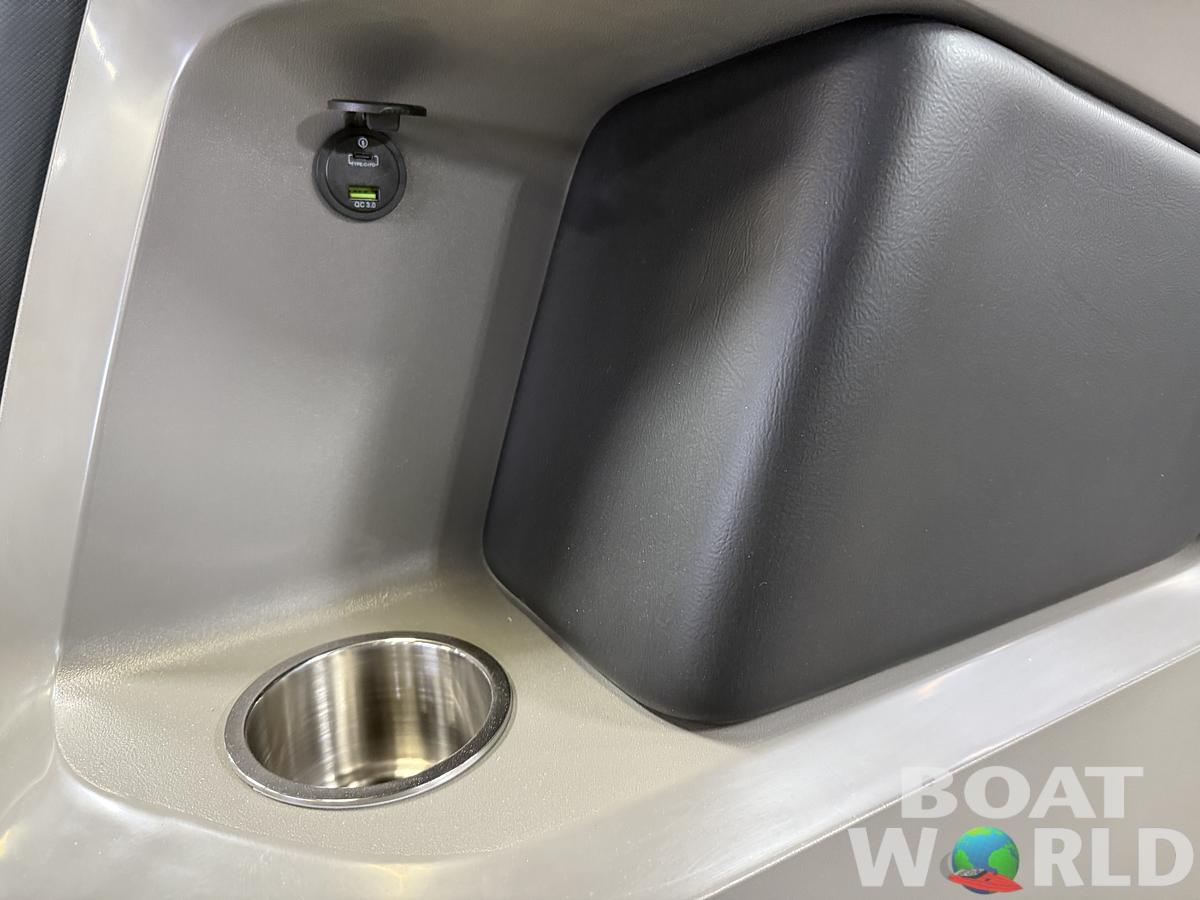 2025 Tahoe Pontoons LTZ 2385 Swingback (VRL) Pontoon & Honda 4-Stroke EFI