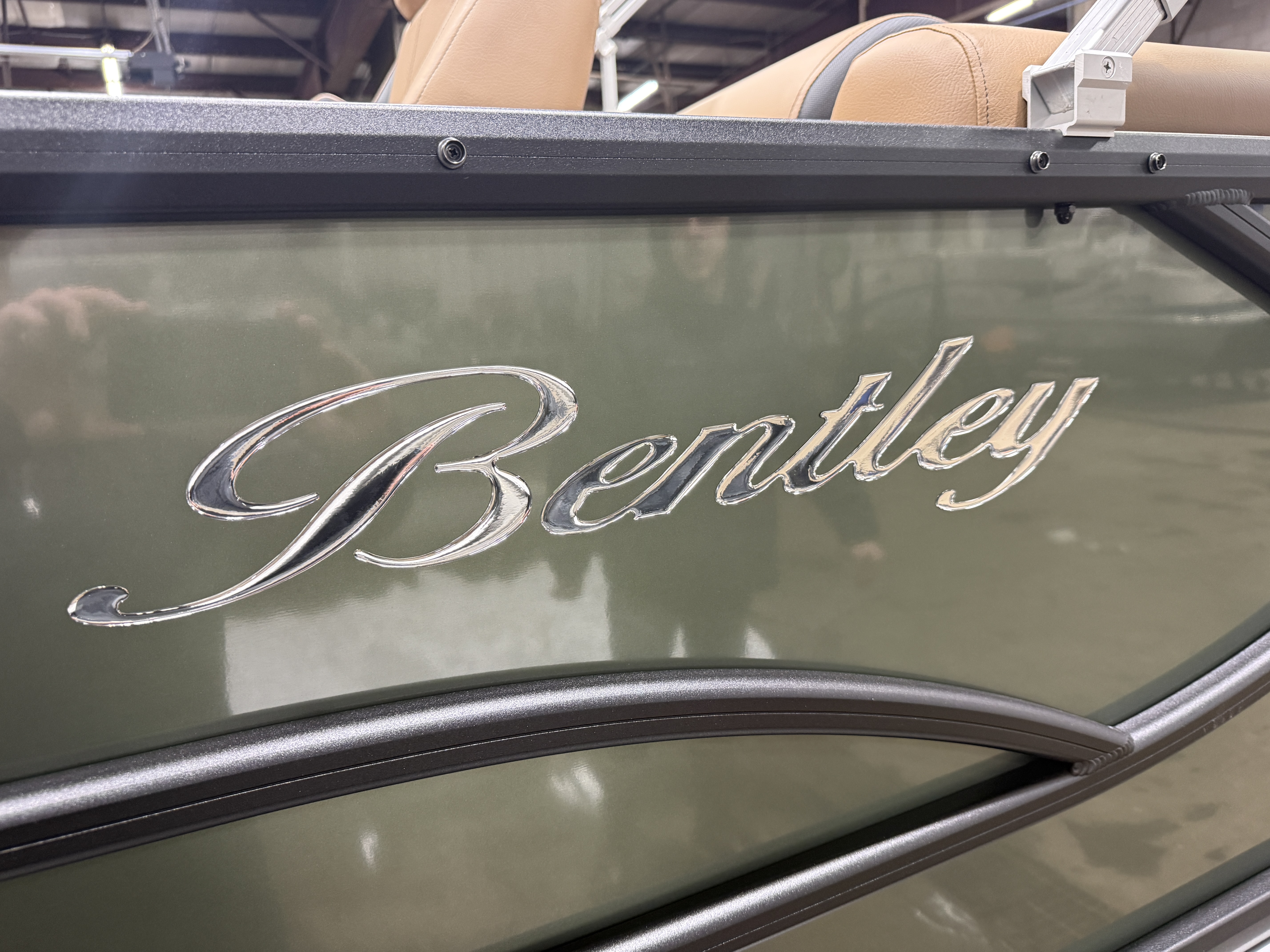 2026 Bentley Legacy 223 Navigator DL Quad Lounge Tritoon $51995