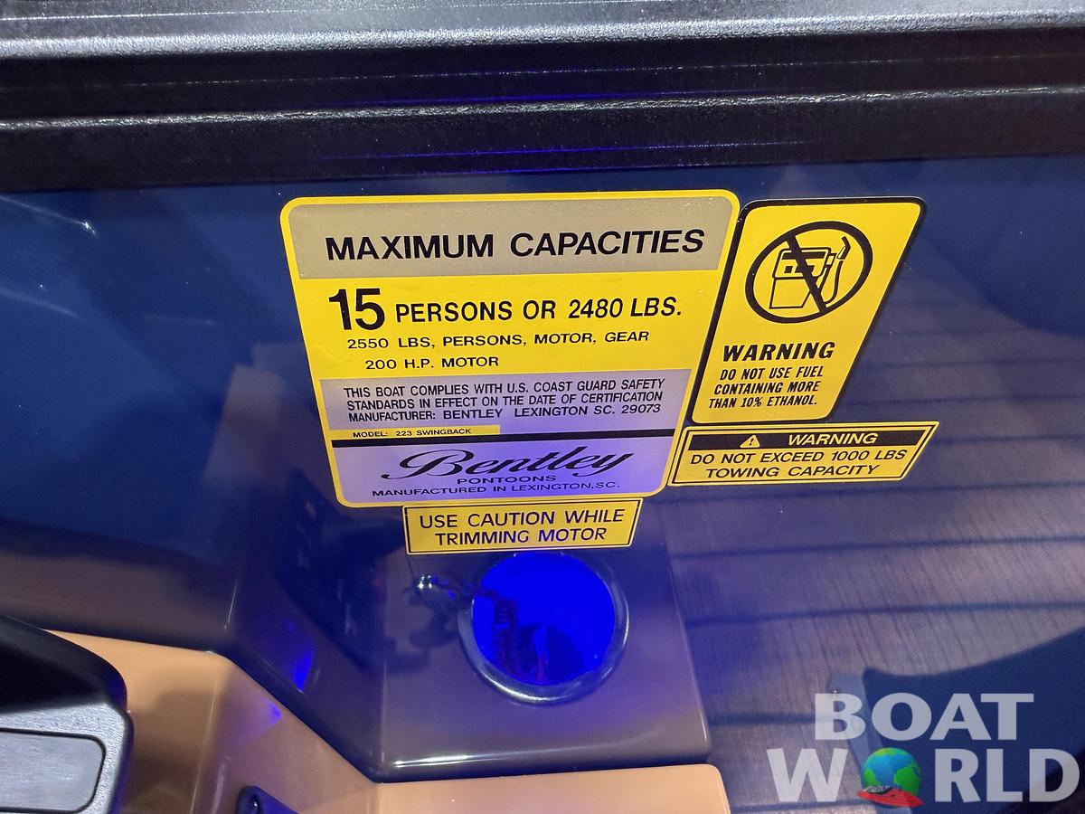 2026 Bentley Legacy 223 Swingback Tritoon $52995