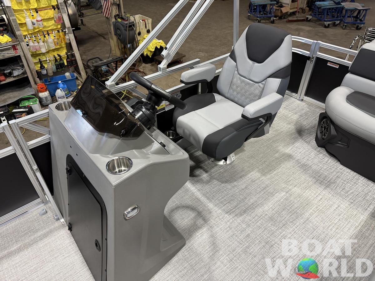 2027 Tahoe Sport 2380 Cruise & 4-Stroke $31995