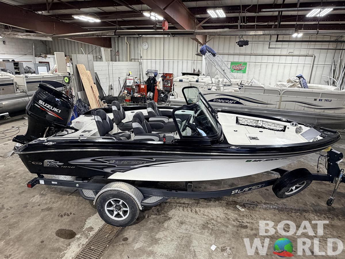 Used 2016 Larson FX 1850 DC Fiberglass Fishing Boat