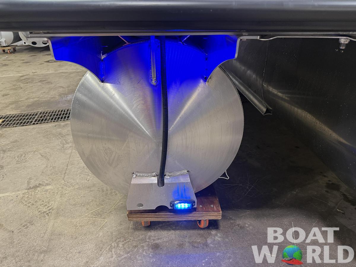 2026 Bentley Pontoons Elite 223 Swingback Tritoon