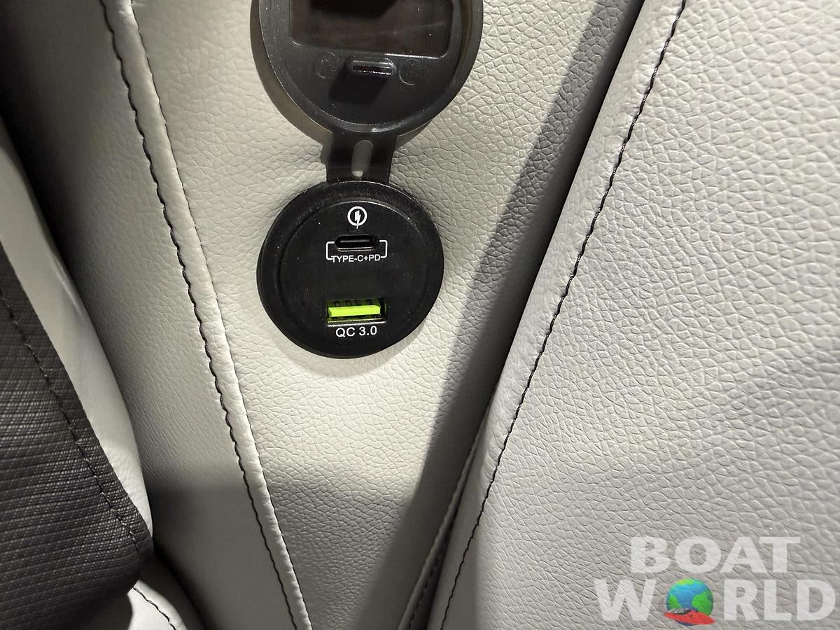 2026 Tahoe Pontoons Sport 1980 Cruise Rear Bench (CRB)