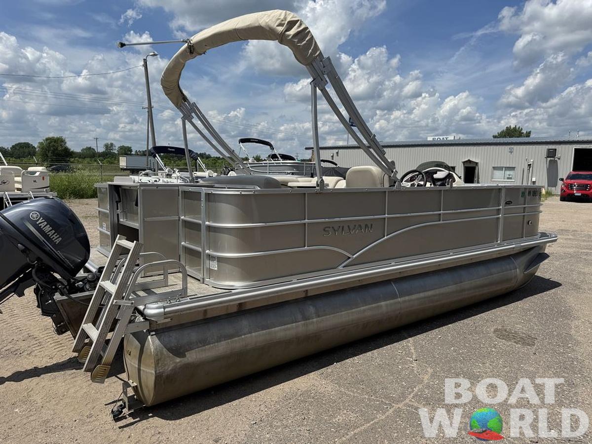 Used 2016 Sylvan 820 4-PT Pontoon