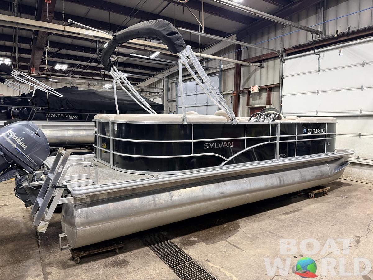 Used 2016 Sylvan Mirage 822 LZ & 50HP Yamaha 4Stroke - $21,995