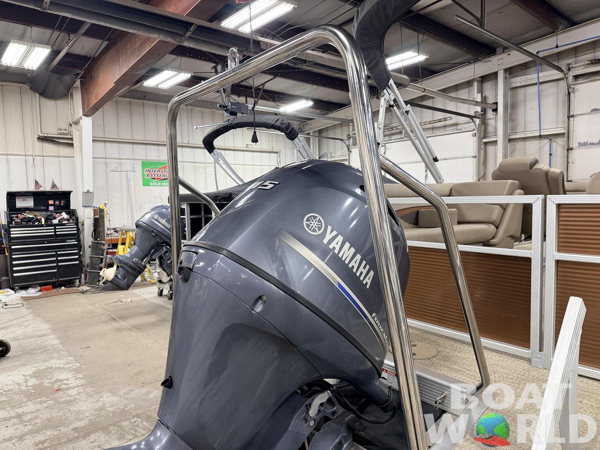 Used 2020 Bennington 22S Quad Lounge Pontoon