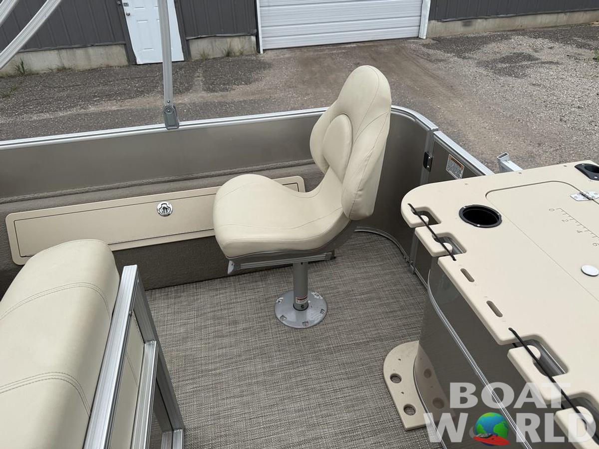 Used 2017 Sylvan 820 Cruise-n-Fish Pontoon