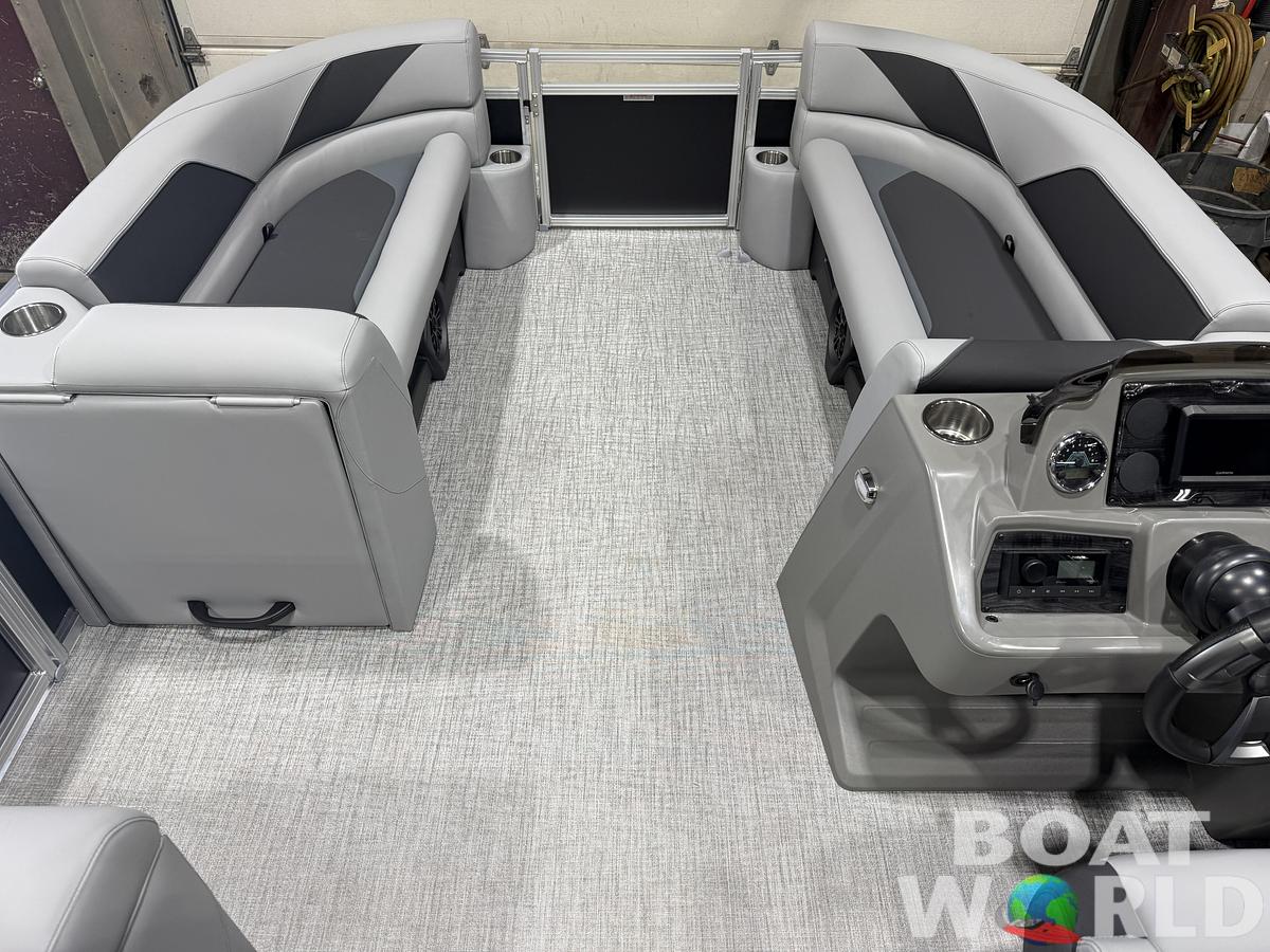 2026 Tahoe Sport VRB 2385 Swingback & 4-Stroke $34995