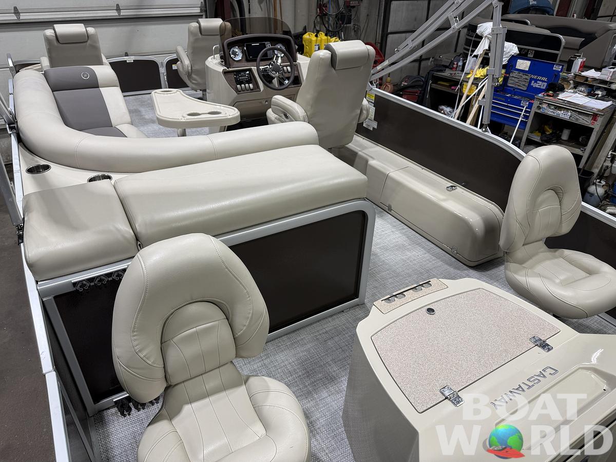 Used 2016 Premier 220 Castaway