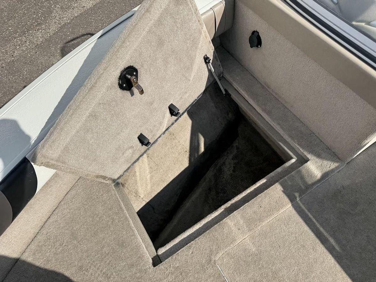 Used 2010 Smoker Craft Pro Mag 182