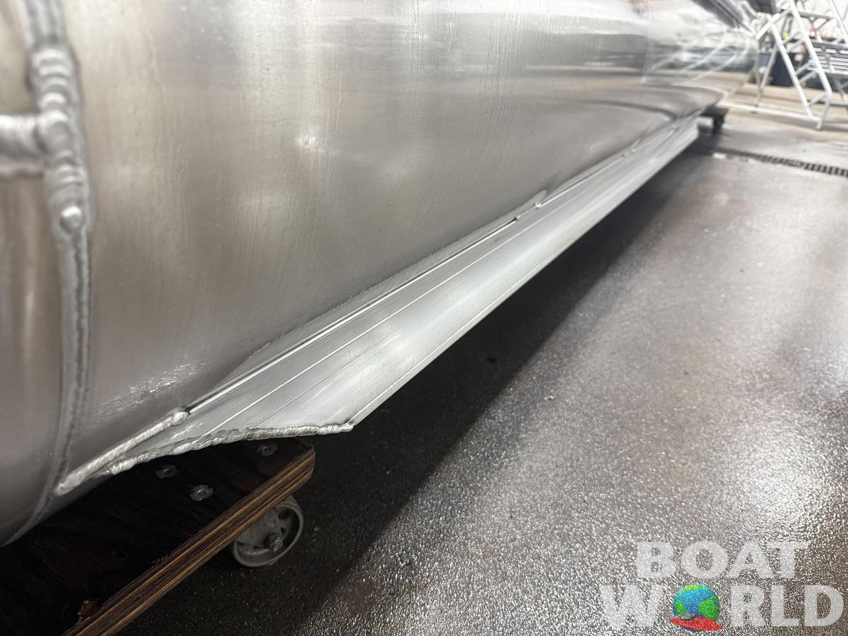 2026 Princecraft Vectra 23 RL SS Swingback Tritoon 