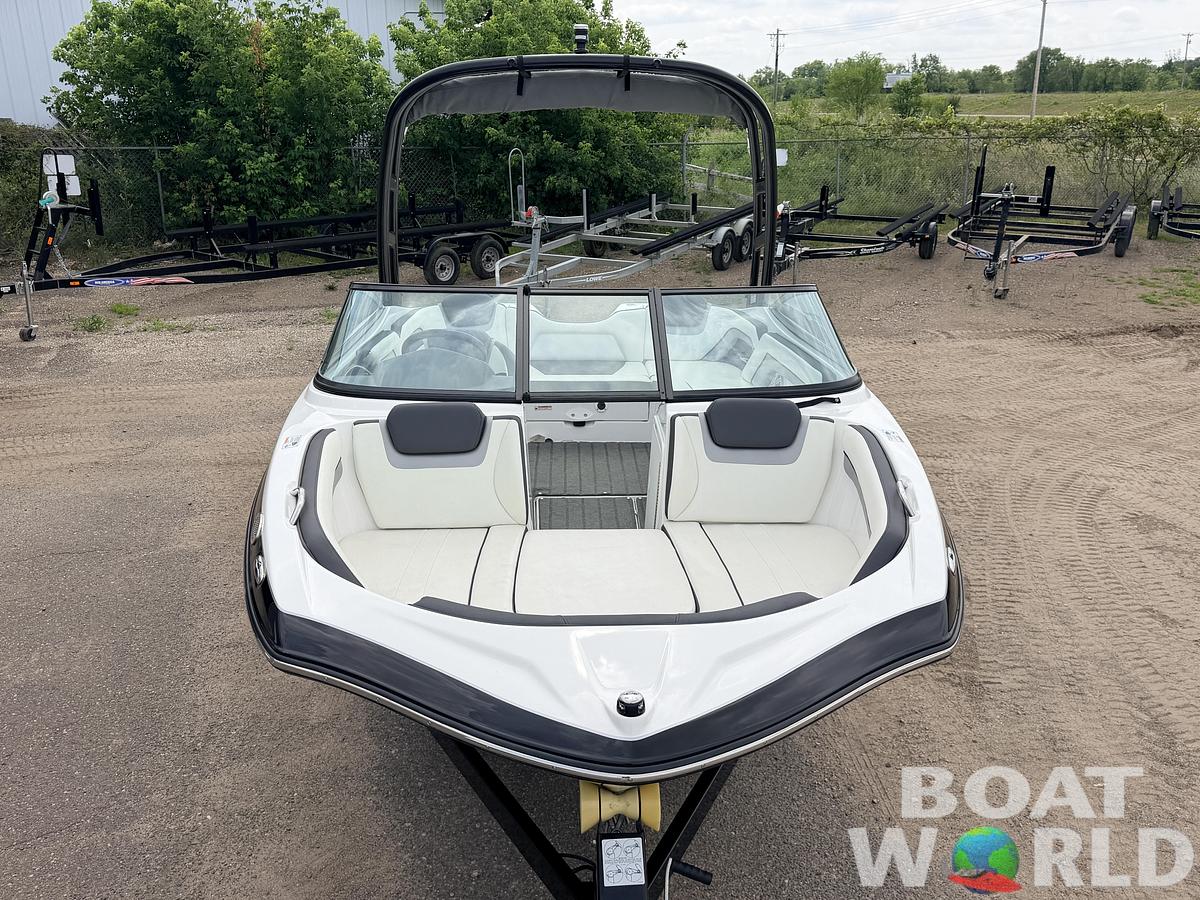 Used 2016 Yamaha AR192 Jet Boat 210HP Supercharged 1.8L & Single Axle Trailer -$29,995
