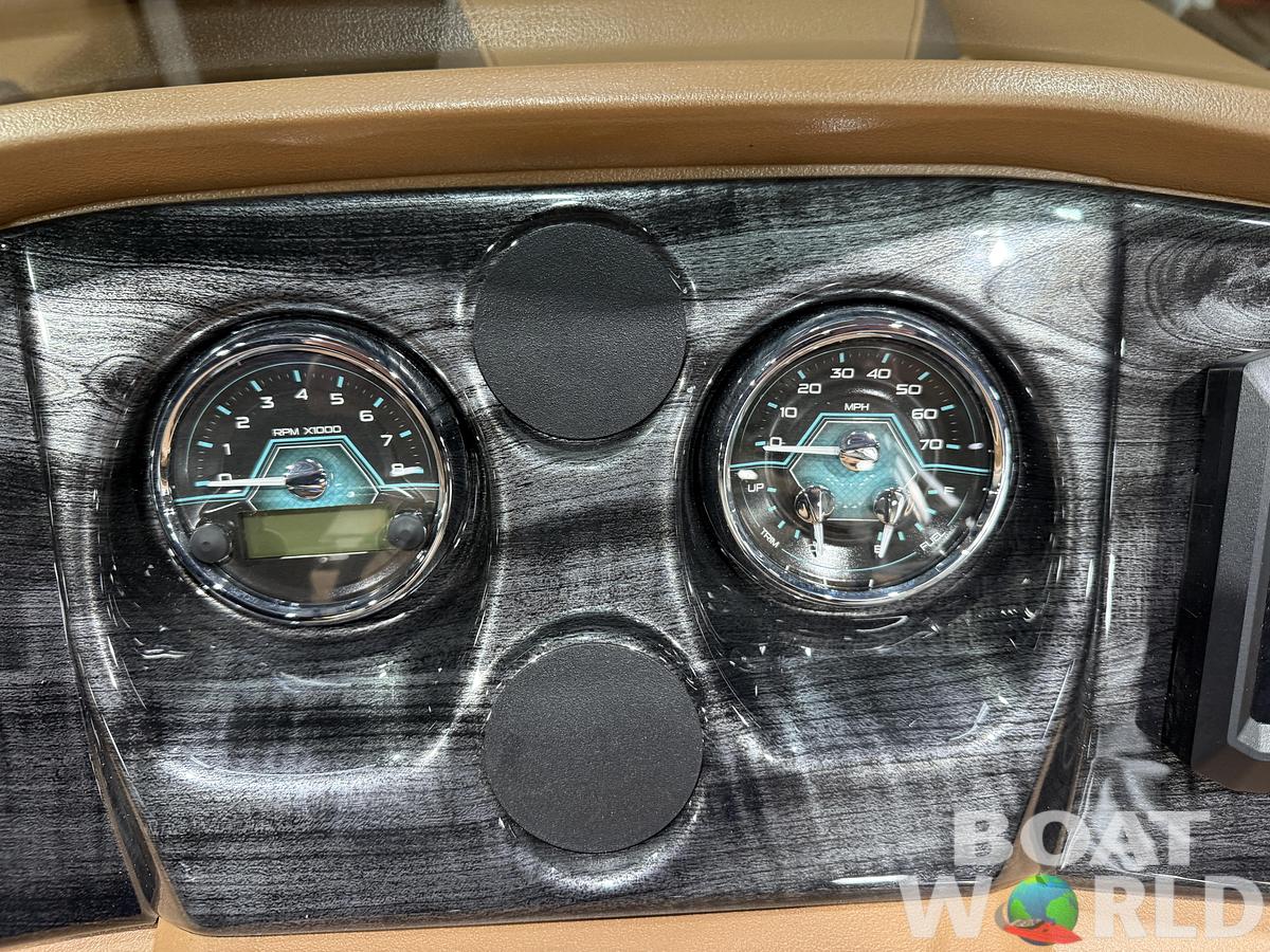 2026 Tahoe LTZ VRB Swingback Tritoon & Honda $51995