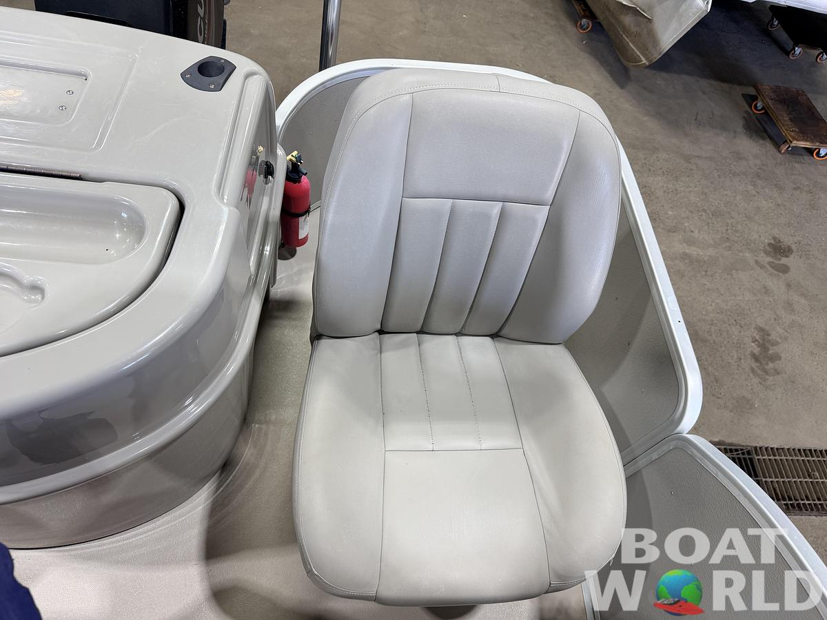 Used 2014 Premier 221 Gemini Fish n Cruise & 50HP Mercury 4Stroke -$19,995