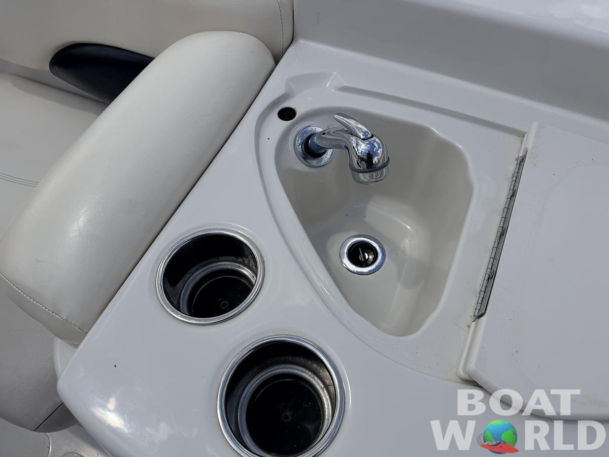 Used 2011 Tahoe 215 Xi Deck Boat & 220HP Mercruiser V8 -$17,995