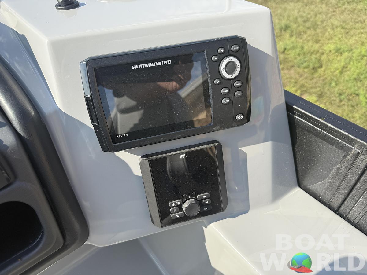 2026 Bentley Pontoons Legacy 223 Swingback Tritoon & Honda 4-Stroke EFI