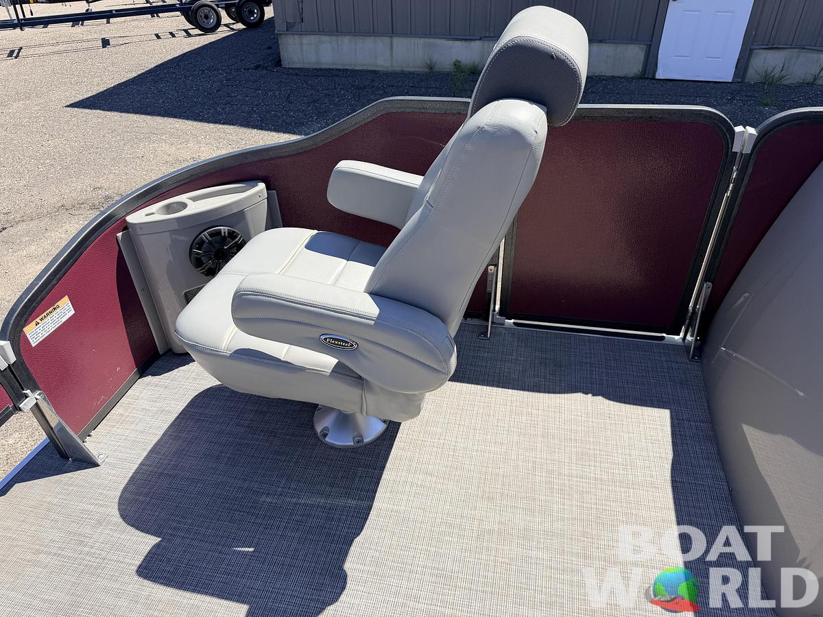 Used 2016 Premier 220 Explorer