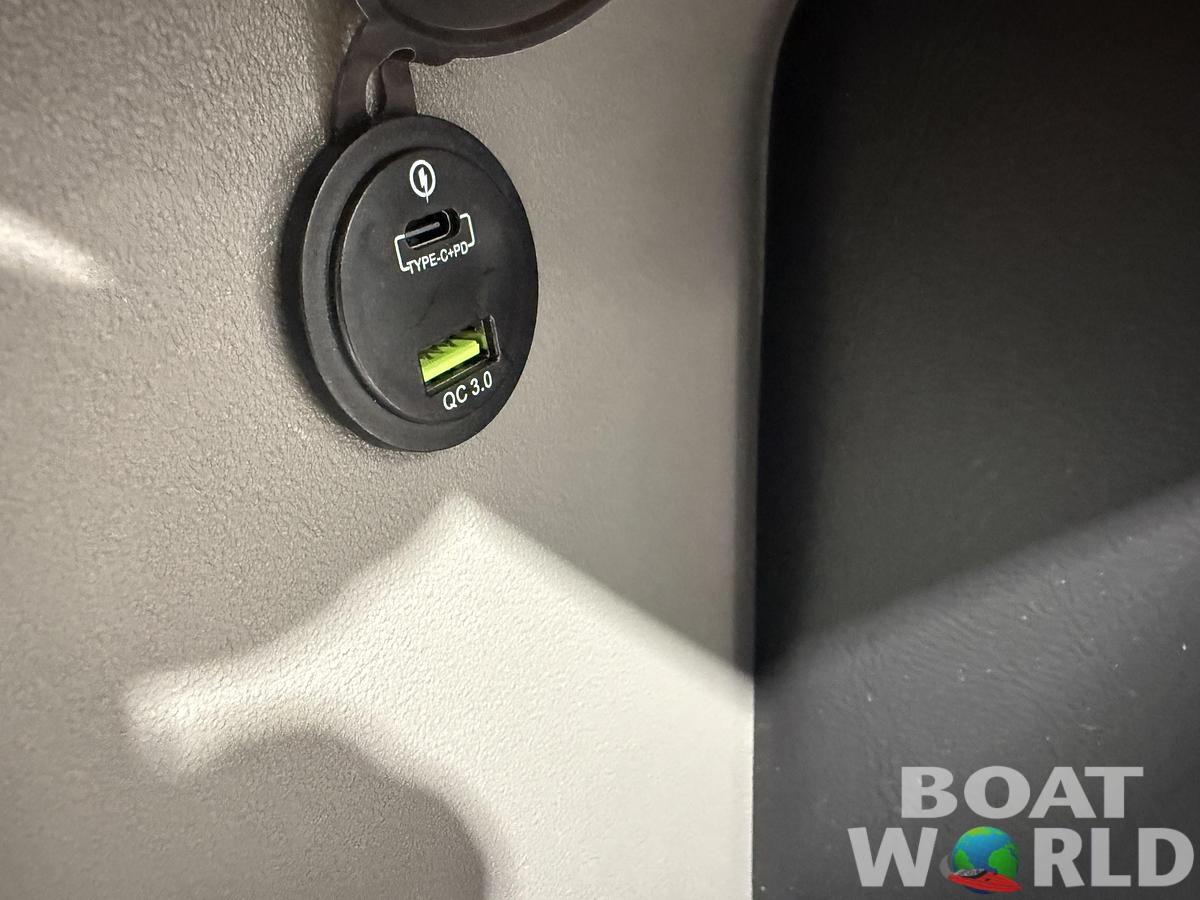 2026 Tahoe Pontoons LTZ 2385 Elite Cruise