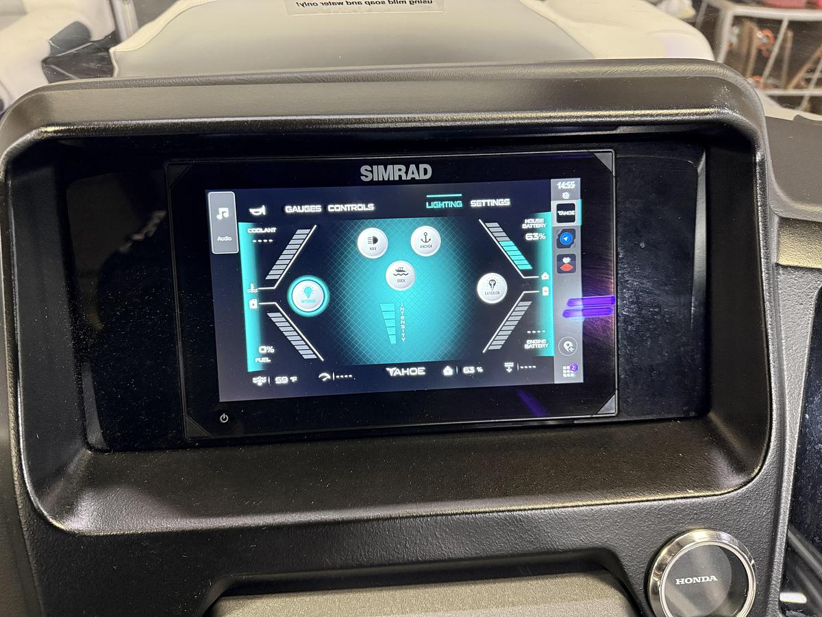 2025 Tahoe Pontoons Cascade 2385 Quad Lounge Tritoon & 225HP 4-Stroke