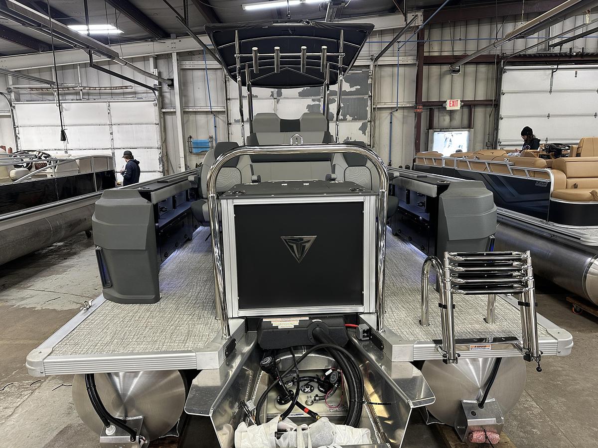 2025 Tahoe Pontoons GEOfish CRF 2585 Tritoon & 225HP Outboard