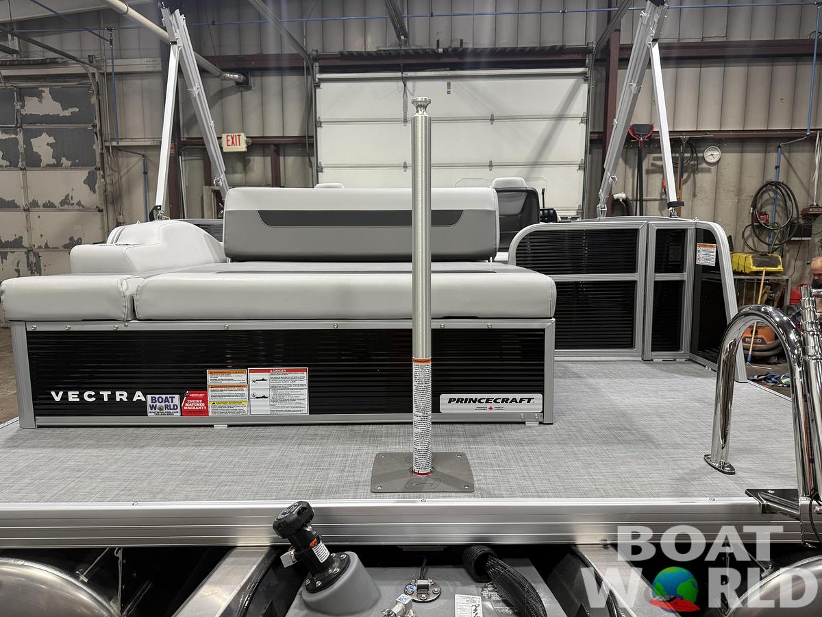 2026 Princecraft Vectra 23 RL SS Swingback Tritoon 