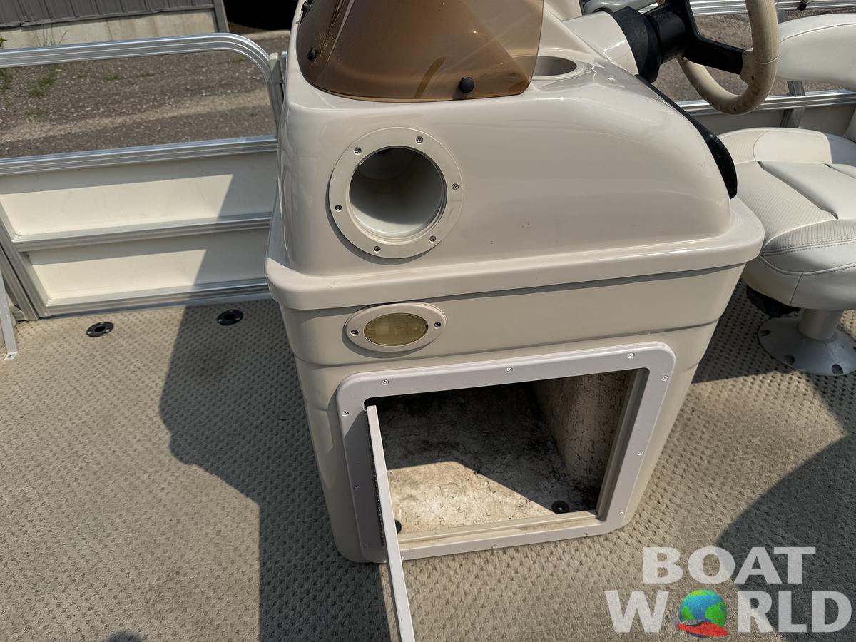 Used 2006 Smokercraft SunChaser 820 Pontoon