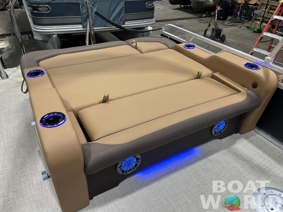 2026 Tahoe Pontoons LTZ 2385 Entertainer Tritoon